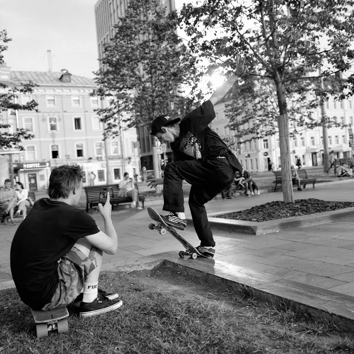KK_L1000186_BW